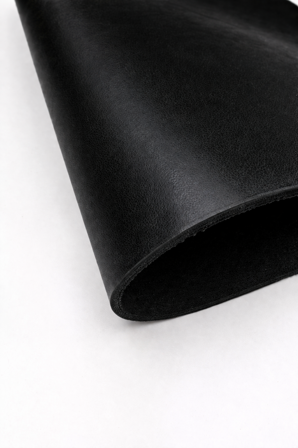 The Bare Anchor Bi-fold