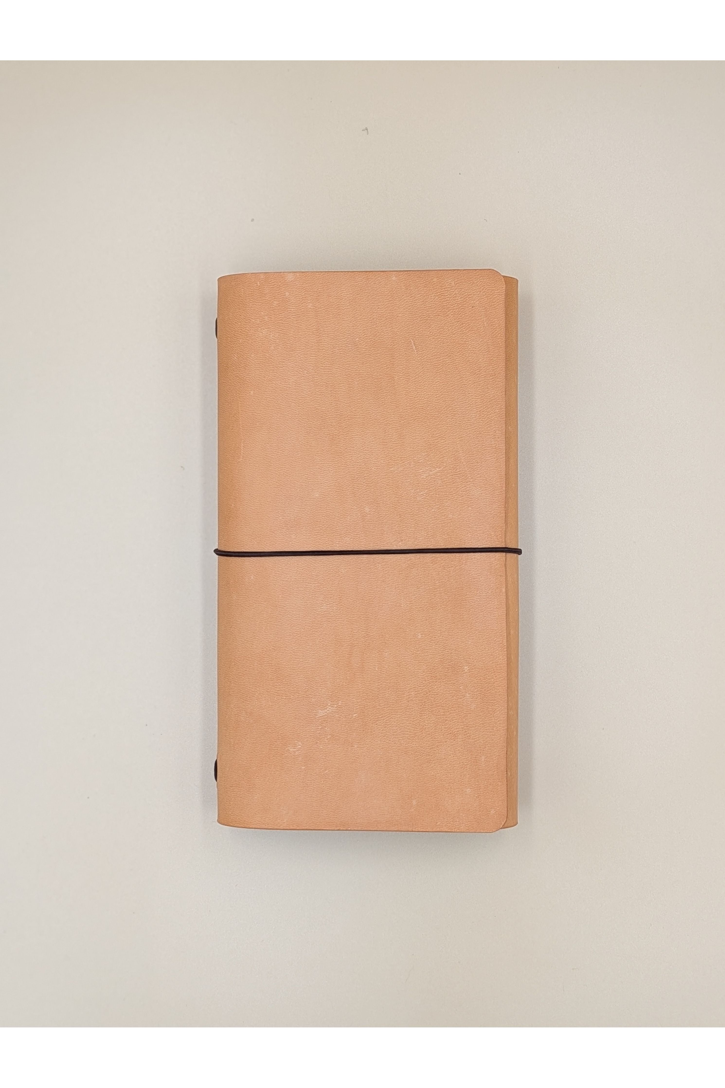Traveller's (Traverller's Notebook) size leather journal cover Beach Sand / Tan colour