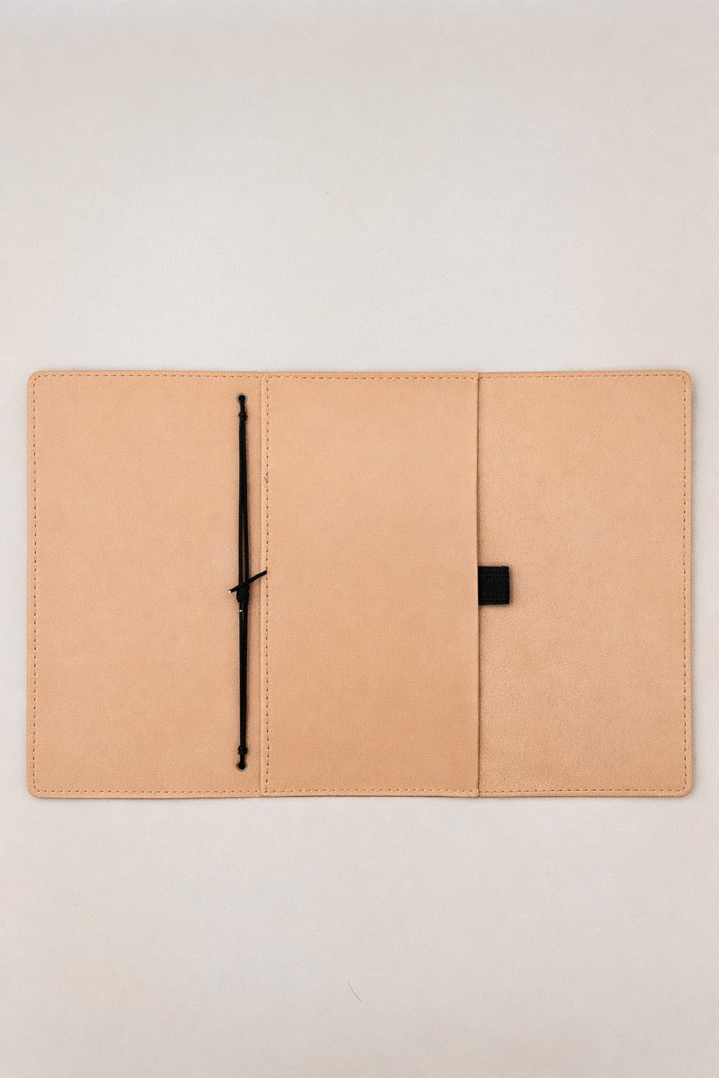 Traveller's (Traverller's Notebook) size leather journal cover Beach Sand / Tan colour inside and pocket view